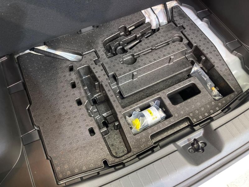2025 Nissan Aura 6AA-FE13 (UW-6a73fa5587d49)[13]