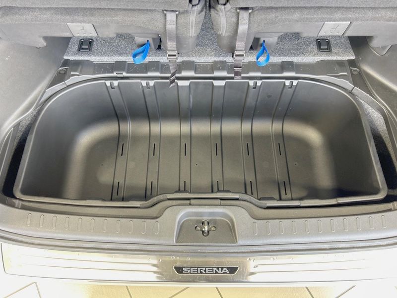 2016 Nissan Serena DAA-GFC27 (UW-6a73fa6d6a747)[23]