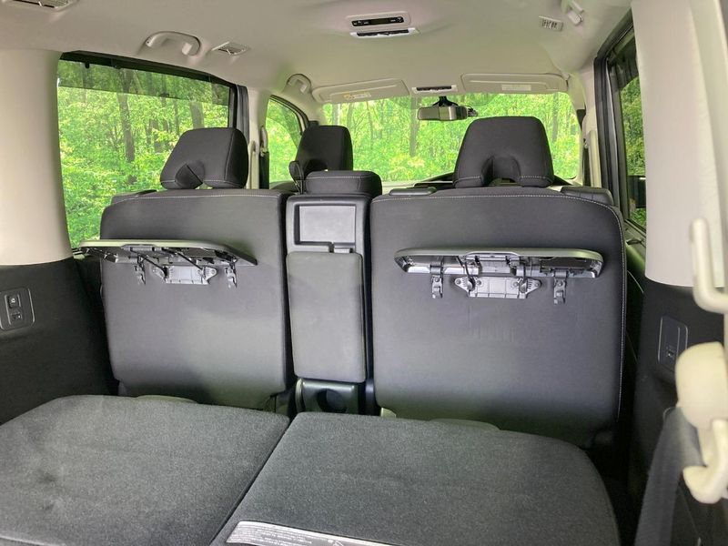 2020 Nissan Serena DAA-GFC27 (UW-6a73fa75f1650)[17]