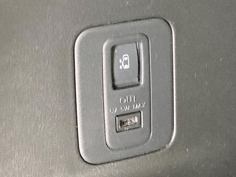 2020 Nissan Serena DAA-GFC27 (UW-6a73fa75f1650)[16]