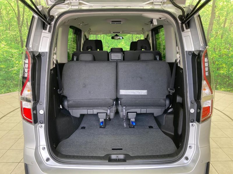 2020 Nissan Serena DAA-GFC27 (UW-6a73fa75f1650)[19]