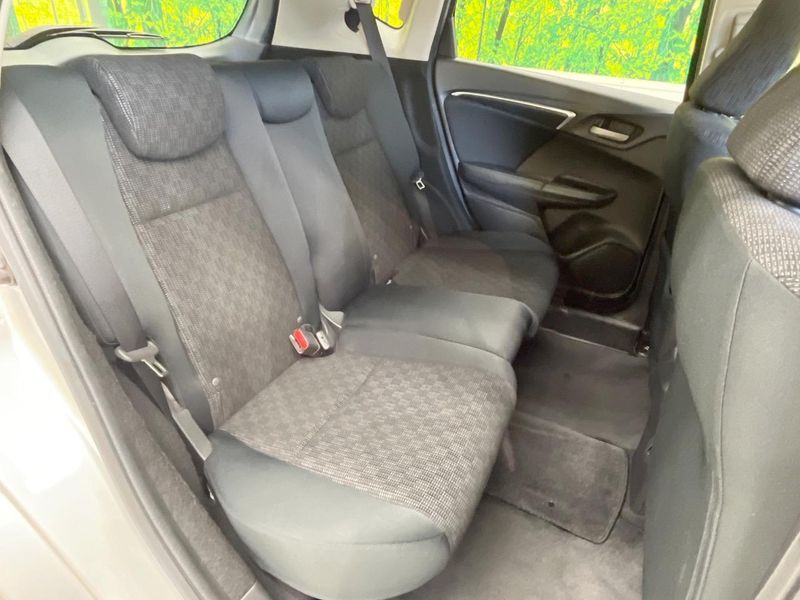 2015 Honda Fit DBA-GK3 (UW-6a73fa8097808)[18]
