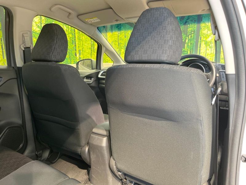 2015 Honda Fit DBA-GK3 (UW-6a73fa8097808)[19]