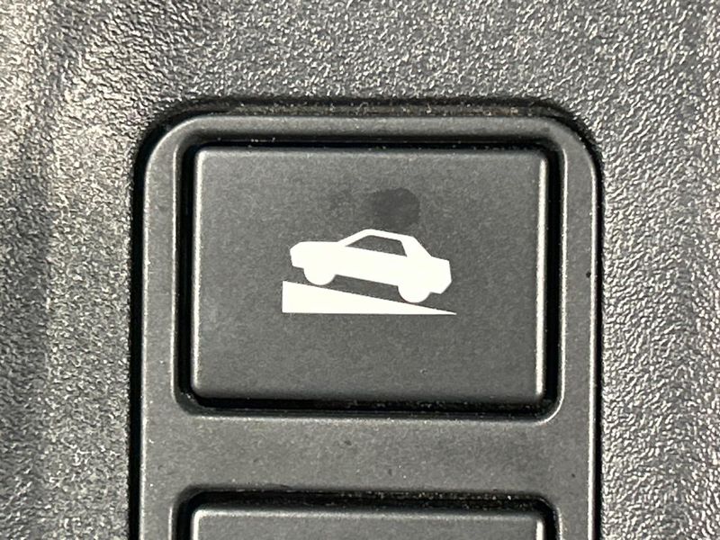 2017 Subaru XV DBA-GT7 (UW-6a73fa9ca623f)[27]