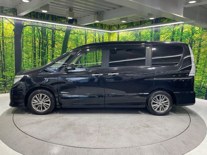 2014 Nissan Serena DAA-HC26 (UW-6a73faaf289f4)[15]