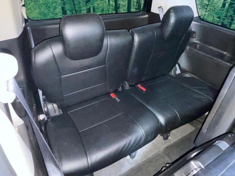 2014 Nissan Serena DAA-HC26 (UW-6a73faaf289f4)[22]