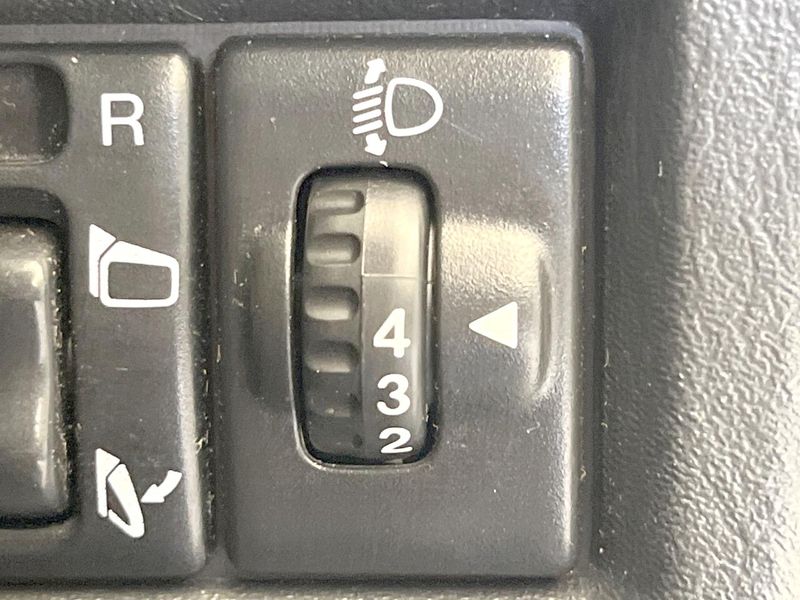 2014 Suzuki Jimny ABA-JB23W (UW-6a73fad433612)[19]