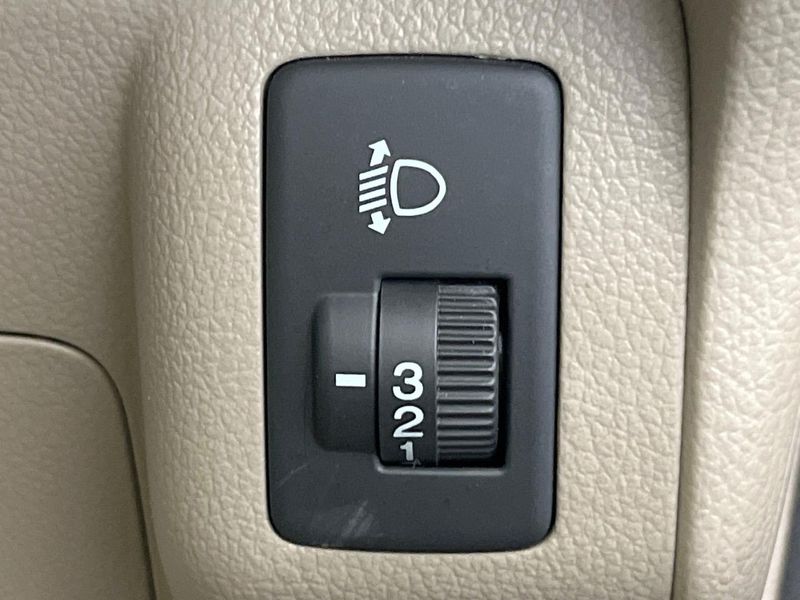 2014 Honda N-BOX DBA-JF1 (UW-6a73faea91be6)[14]