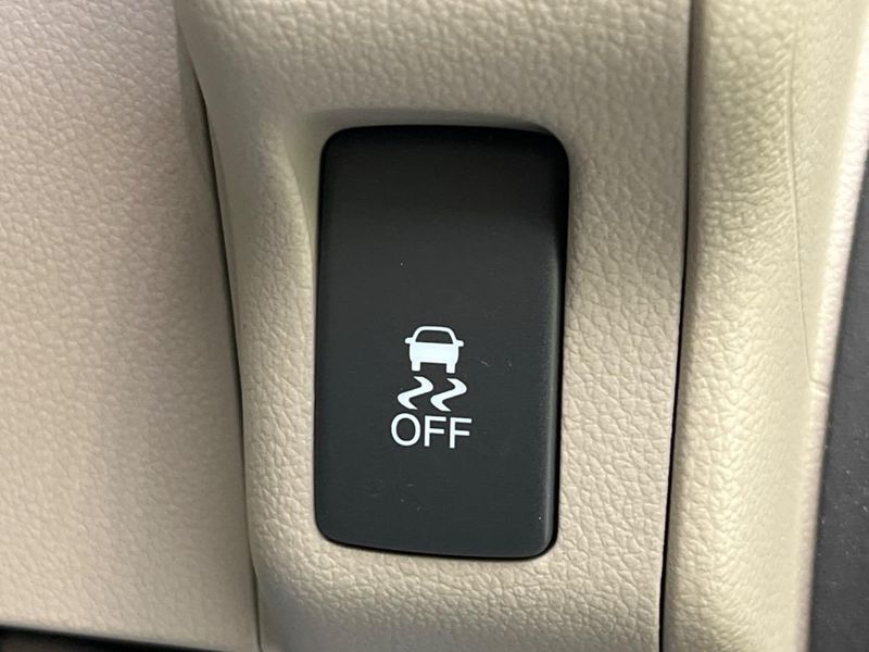 2017 Honda N-BOX DBA-JF1 (UW-6a73faefad4f3)[11]