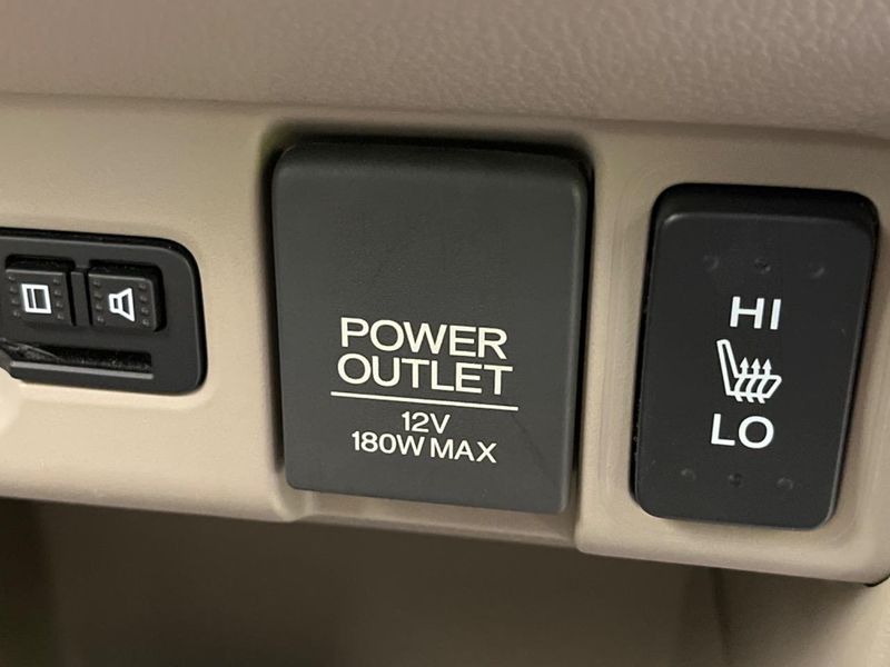 2017 Honda N-BOX DBA-JF1 (UW-6a73faefad4f3)[16]