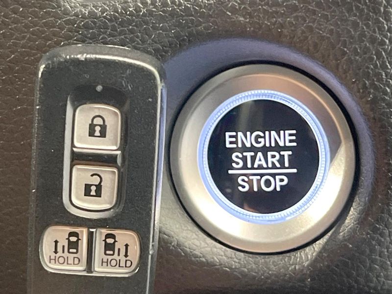 2017 Honda N-BOX CUSTOM DBA-JF3 (UW-6a73faf6ed039)[21]