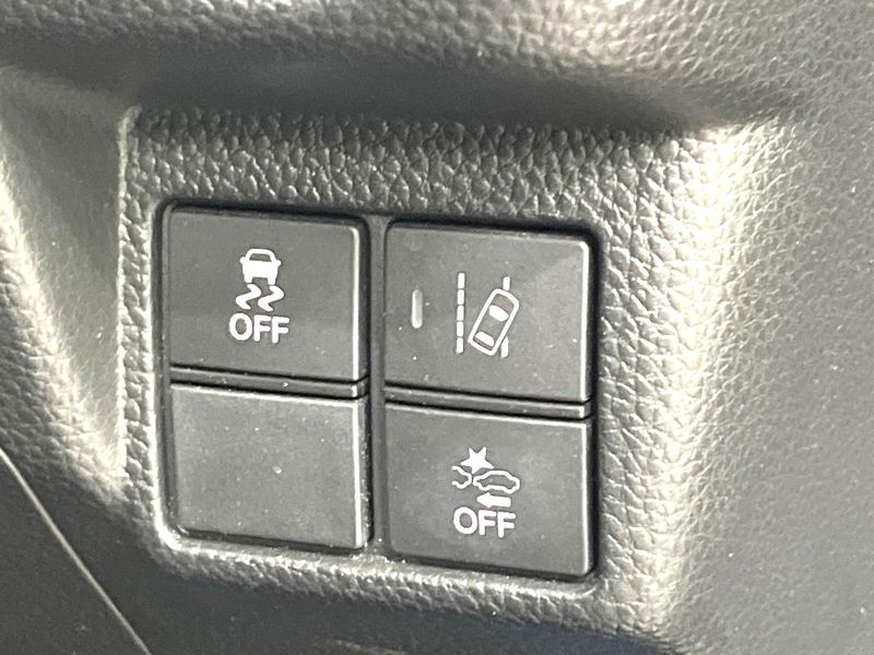 2017 Honda N-BOX CUSTOM DBA-JF3 (UW-6a73faf942c4d)[8]
