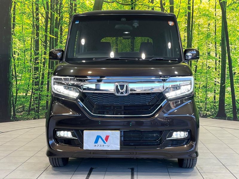 2018 Honda N-BOX CUSTOM DBA-JF3 (UW-6a73fafbbd27e)[23]