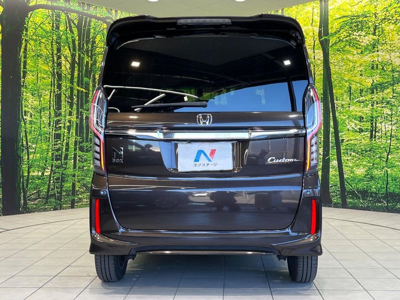 2018 Honda N-BOX CUSTOM DBA-JF3 (UW-6a73fafbbd27e)[24]