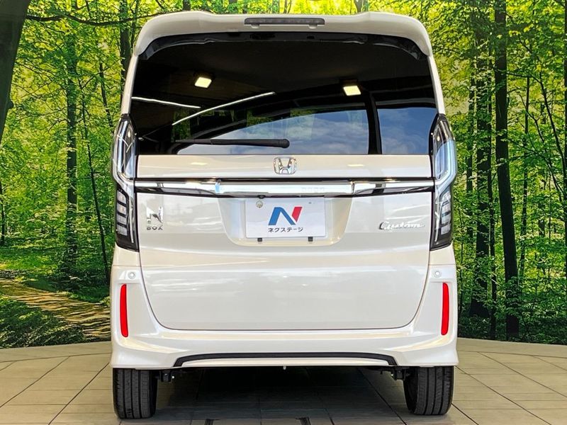 2018 Honda N-BOX CUSTOM DBA-JF3 (UW-6a73fb03c6286)[19]
