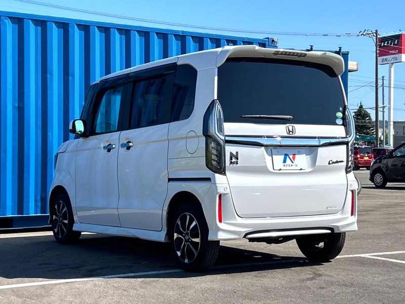 2019 Honda N-BOX CUSTOM DBA-JF4 (UW-6a73fb1ae54ce)[11]