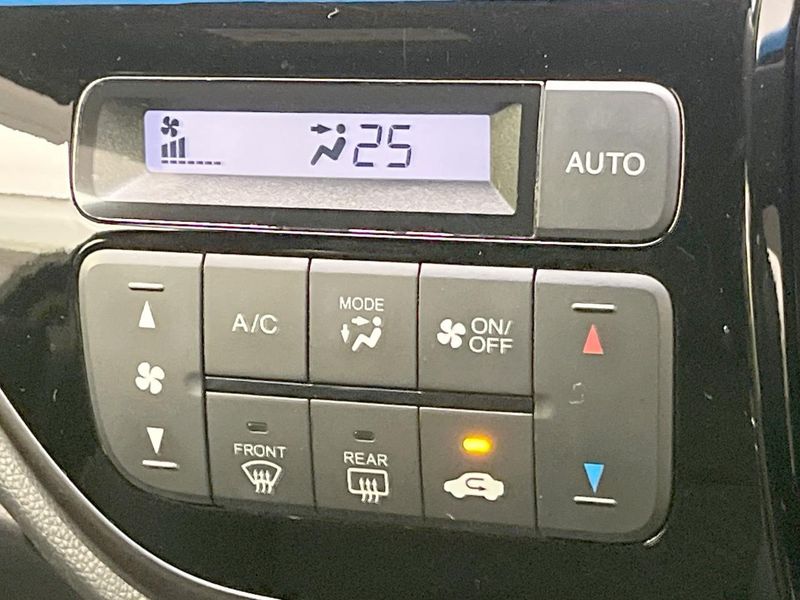 2017 Honda N-WGN Custom DBA-JH1 (UW-6a73fb393543f)[20]