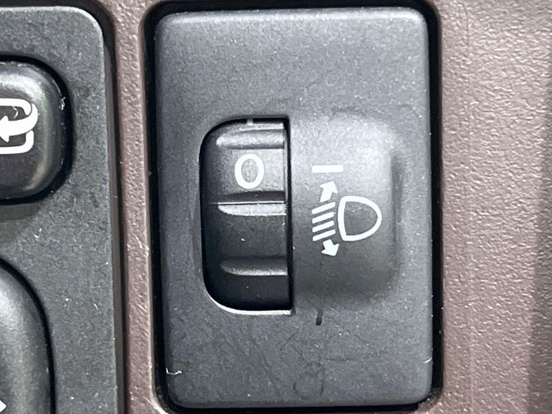 2012 Toyota Passo DBA-KGC30 (UW-6a73fb5f2f18b)[28]