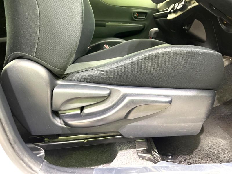 2012 Toyota Vitz DBA-KSP130 (UW-6a73fb6525312)[10]