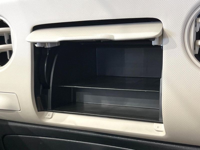 2015 Daihatsu Mira Cocoa DBA-L685S (UW-6a73fb727e8d8)[17]