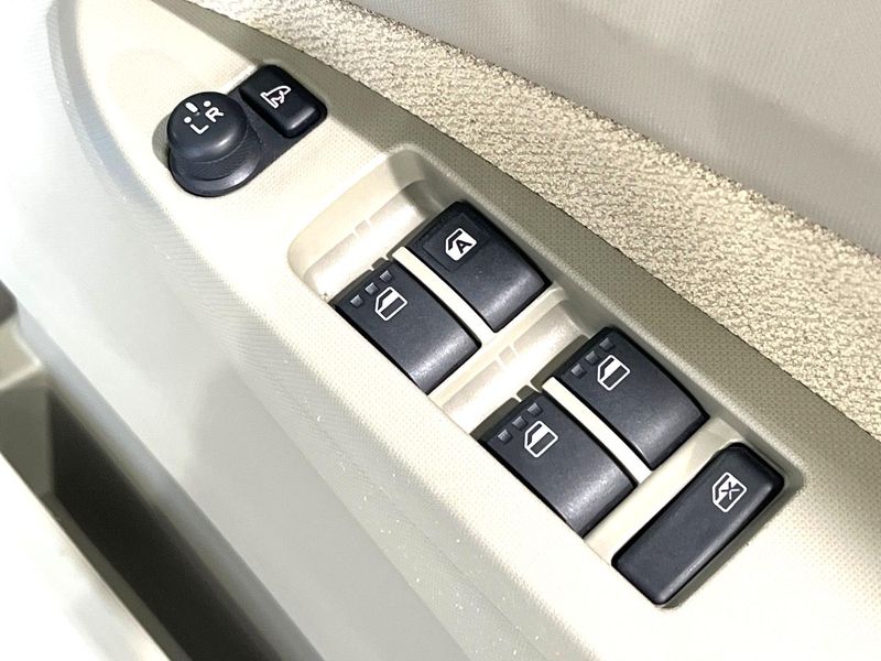 2013 Subaru Stella DBA-LA110F (UW-6a73fb74f11eb)[24]
