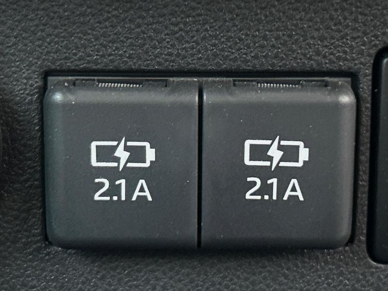 2022 Daihatsu Mira Tocot 5BA-LA550S (UW-6a73fb8cbf226)[25]