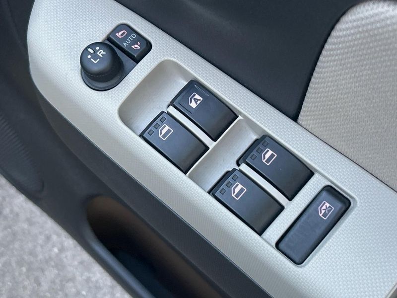 2022 Daihatsu Mira Tocot 5BA-LA550S (UW-6a73fb8cbf226)[19]