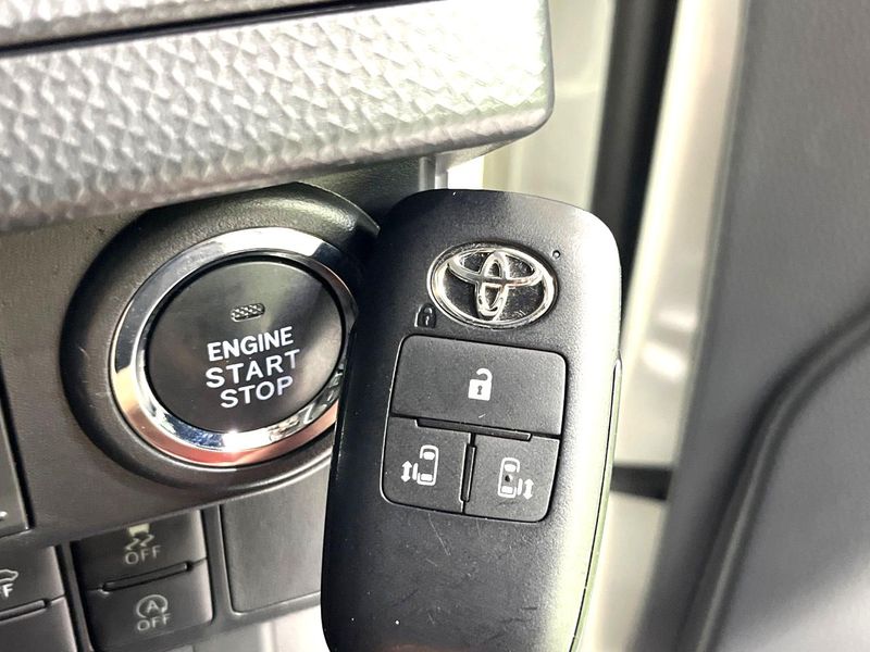 2025 Toyota Roomy 5BA-M910A (UW-6a73fbdf063fb)[14]