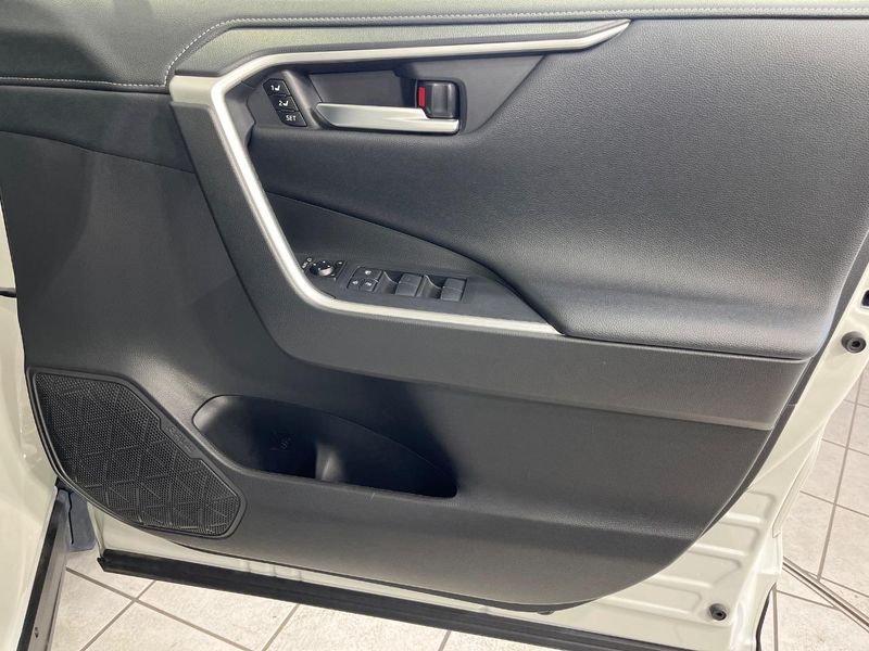 2020 Toyota RAV4 6BA-MXAA54 (UW-6a73fc49e06f6)[15]