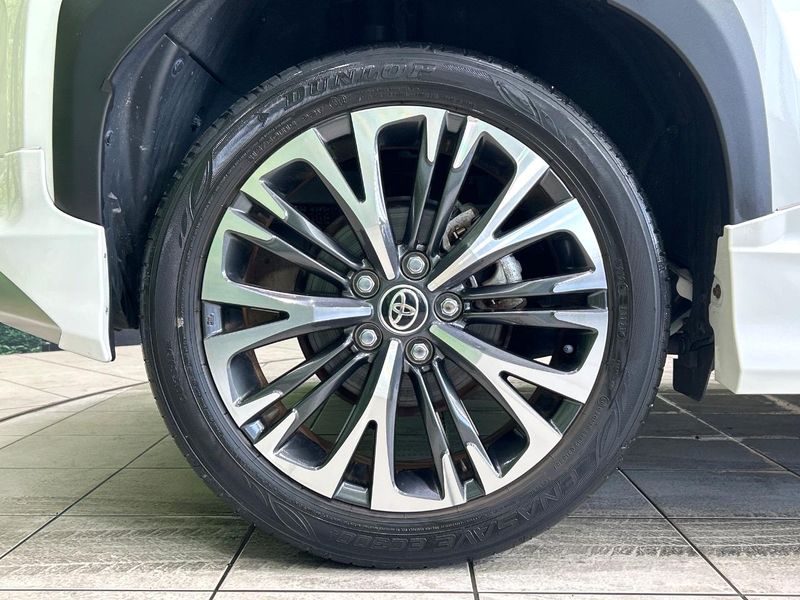 2021 Toyota Yaris Cross 6AA-MXPJ10 (UW-6a73fc609d347)[19]