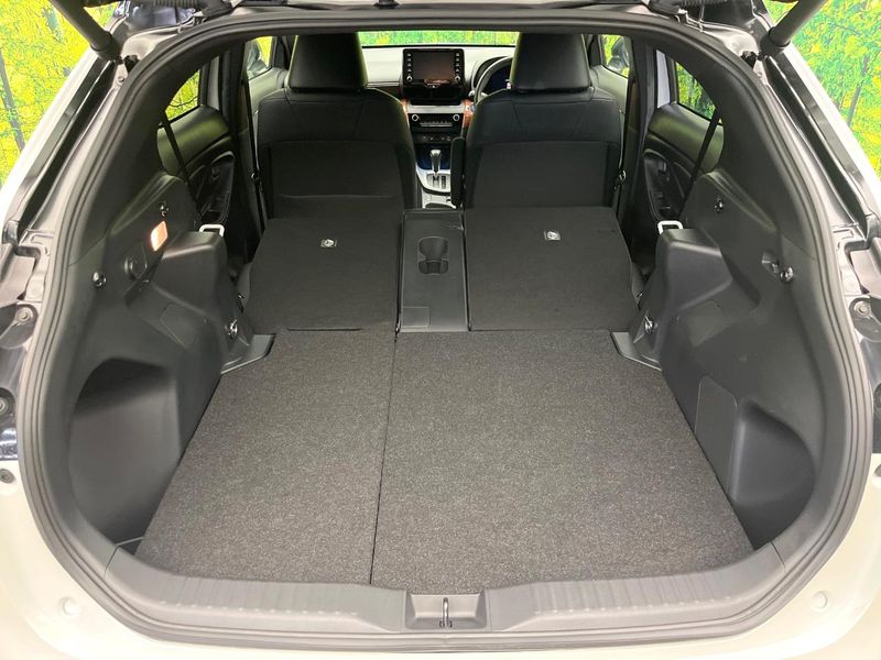 2022 Toyota Yaris Cross 6AA-MXPJ10 (UW-6a73fc62da3b5)[11]
