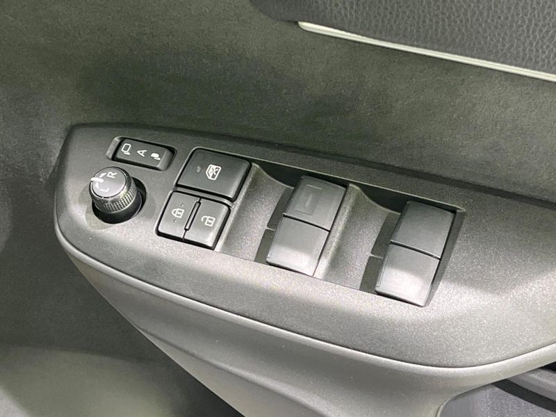 2023 Toyota Yaris Cross 6AA-MXPJ15 (UW-6a73fc6995fb3)[11]