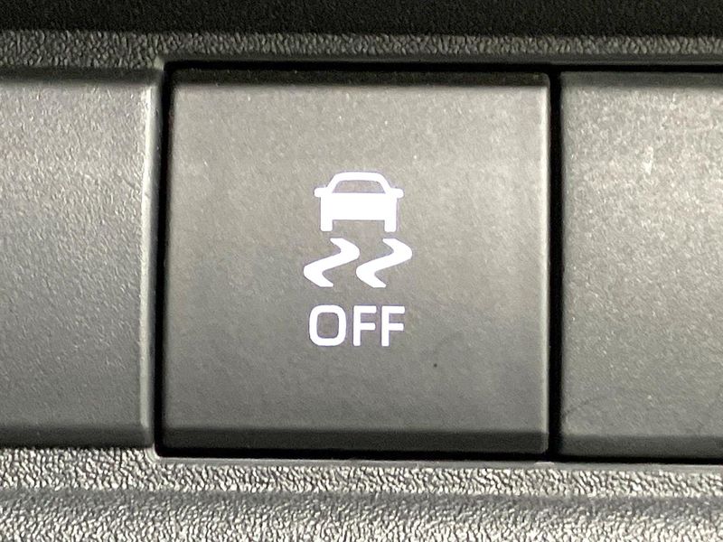 2022 Toyota Sienta 6AA-MXPL10G (UW-6a73fc71a8ba3)[16]
