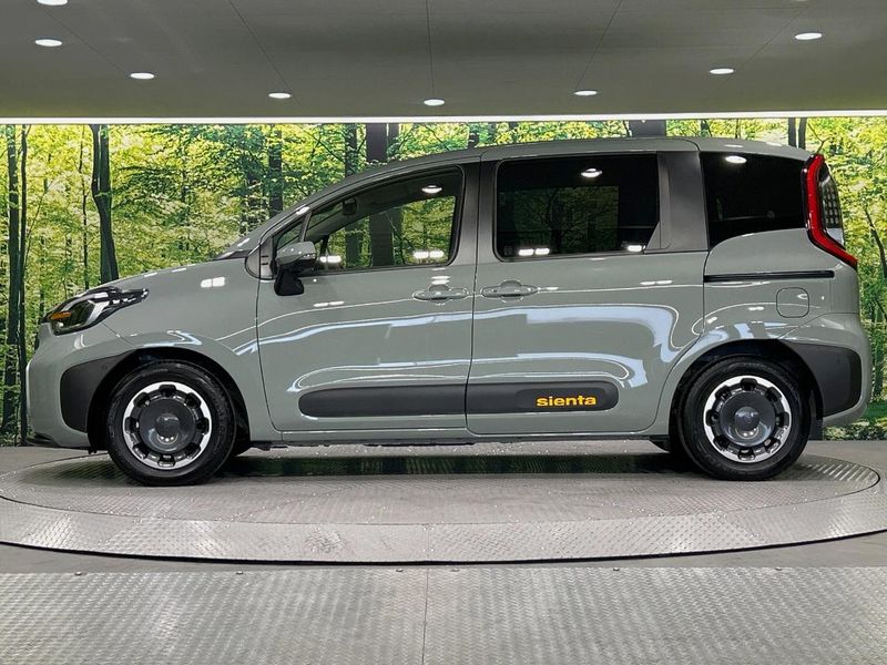 2024 Toyota Sienta 6AA-MXPL10G (UW-6a73fc77027ed)[21]