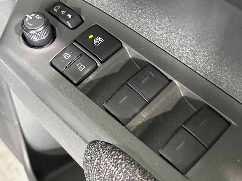 2024 Toyota Sienta 6AA-MXPL10G (UW-6a73fc77027ed)[28]