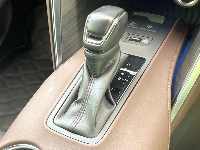 2021 Toyota Harrier 6BA-MXUA80 (UW-6a73fc813dfe9)[18]