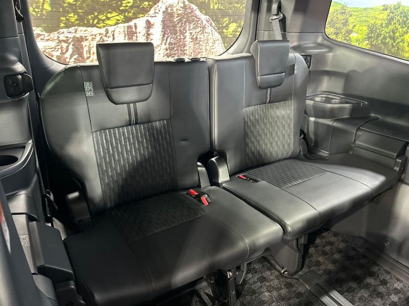 2023 Toyota Noah 6BA-MZRA90W (UW-6a73fc9a4f2d4)[20]