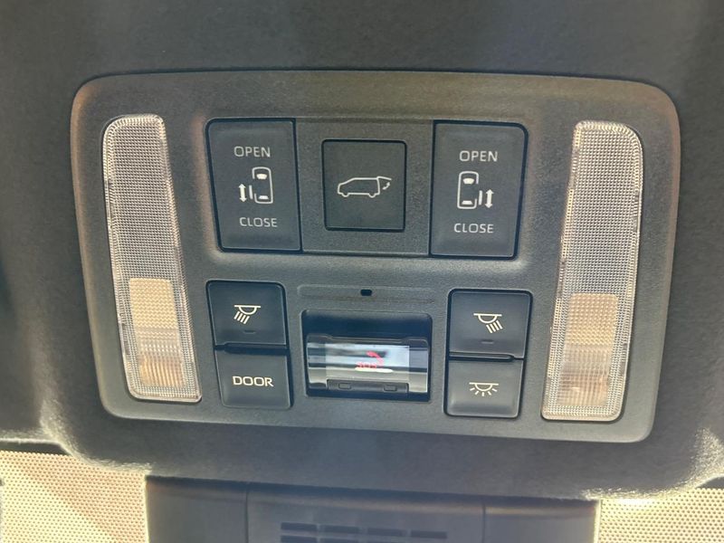 2023 Toyota Noah 6BA-MZRA90W (UW-6a73fc9a4f2d4)[16]