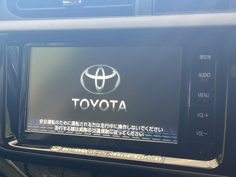2016 Toyota Aqua DAA-NHP10 (UW-6a73fca80a8bf)[17]