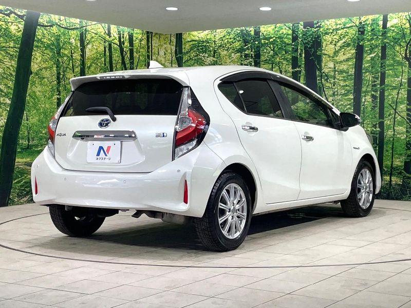 2019 Toyota Aqua DAA-NHP10 (UW-6a73fca97eec3)[28]