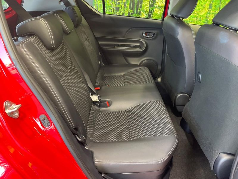 2016 Toyota Aqua DAA-NHP10 (UW-6a73fcb14b1d7)[15]