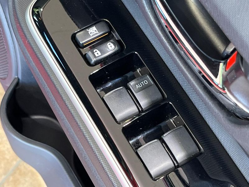 2016 Toyota Aqua DAA-NHP10 (UW-6a73fcb14b1d7)[12]