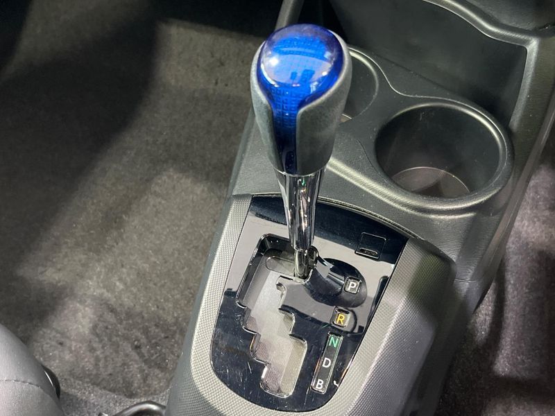 2016 Toyota Aqua DAA-NHP10 (UW-6a73fcb14b1d7)[27]