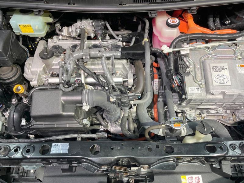 2018 Toyota Aqua DAA-NHP10 (UW-6a73fcb44933b)[4]