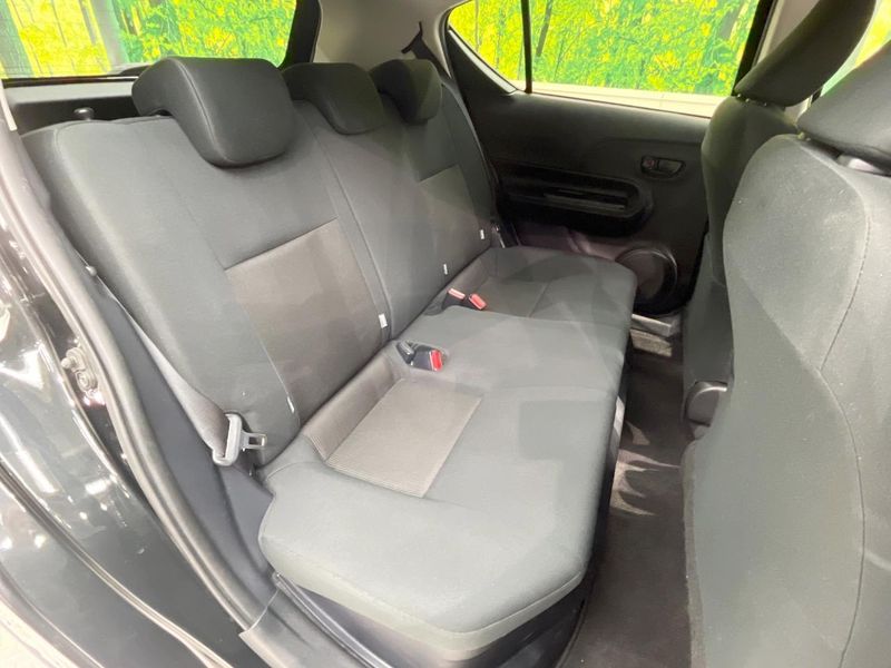 2018 Toyota Aqua DAA-NHP10 (UW-6a73fcb44933b)[20]