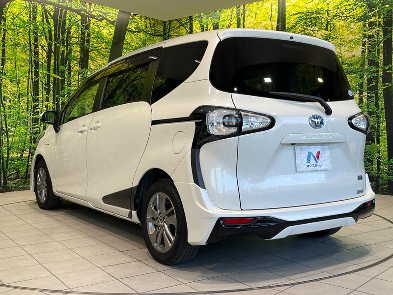 2016 Toyota Sienta DAA-NHP170G (UW-6a73fcb817417)[21]