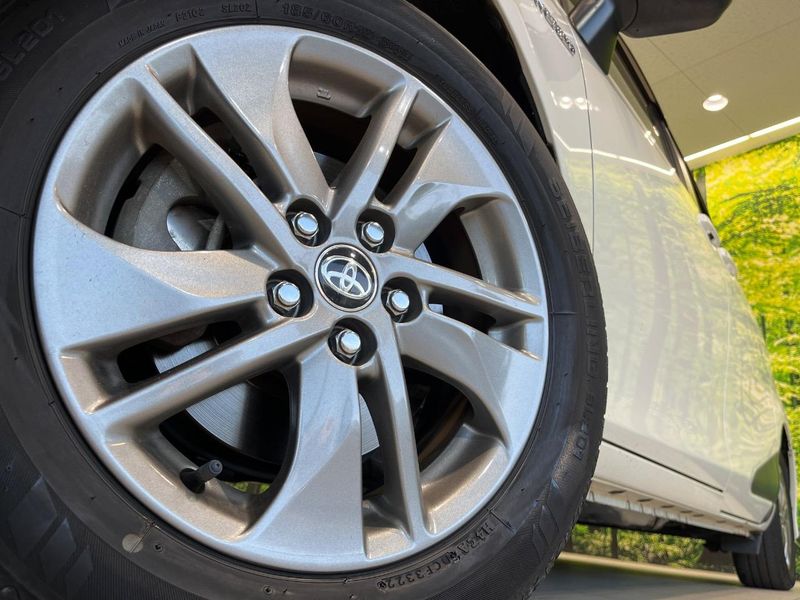 2016 Toyota Sienta DAA-NHP170G (UW-6a73fcb817417)[5]