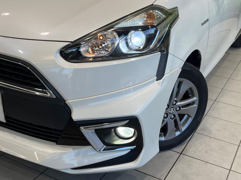 2016 Toyota Sienta DAA-NHP170G (UW-6a73fcb817417)[14]