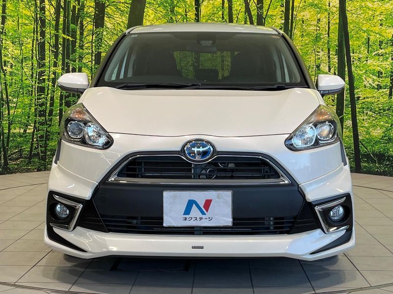 2016 Toyota Sienta DAA-NHP170G (UW-6a73fcb817417)[16]
