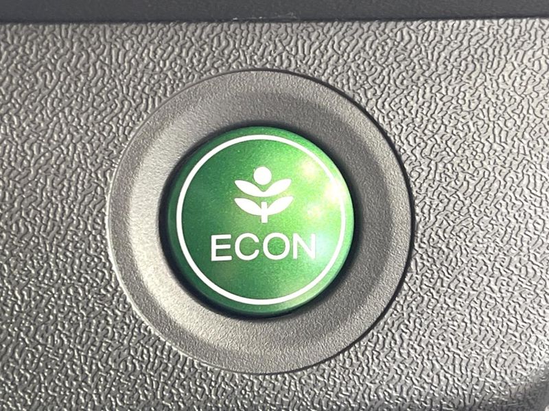 2018 Honda Stepwgn Spada DBA-RP3 (UW-6a73fcd2e4386)[7]